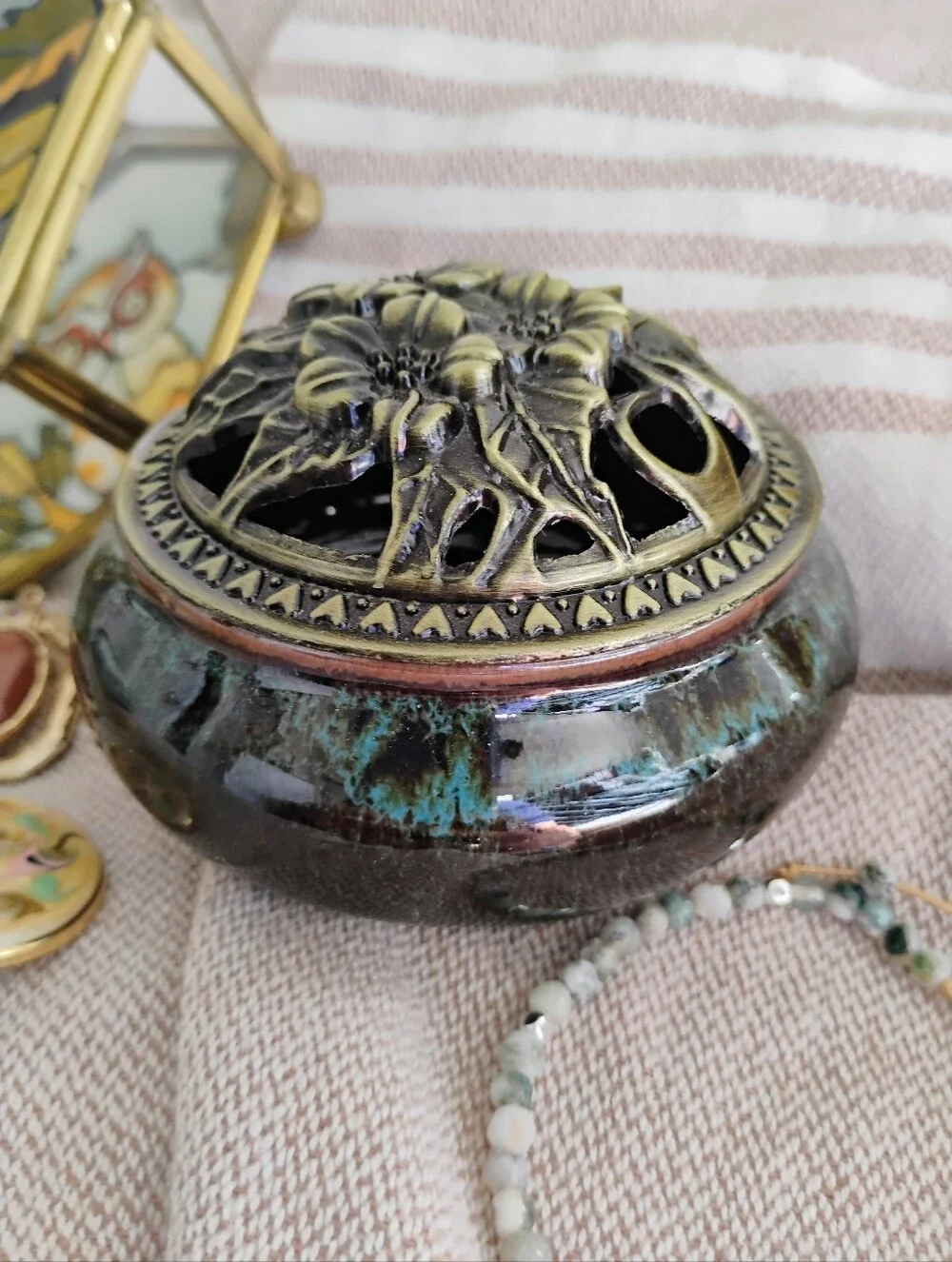 Vintage, Jewelry Lidded Trinket Box, Floral